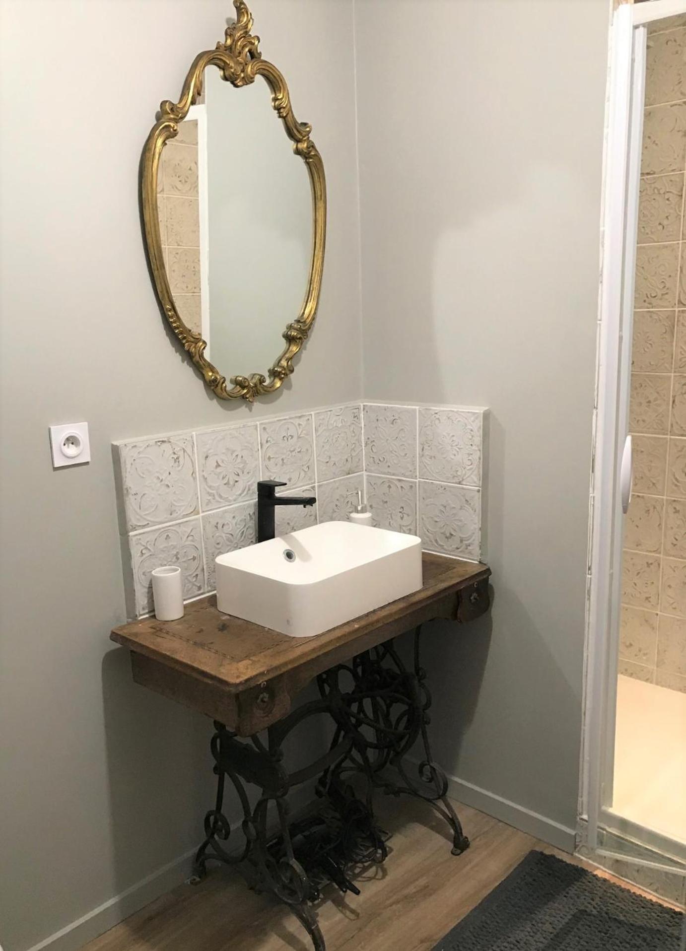 Perlépampille Apartment Dinan Bilik gambar