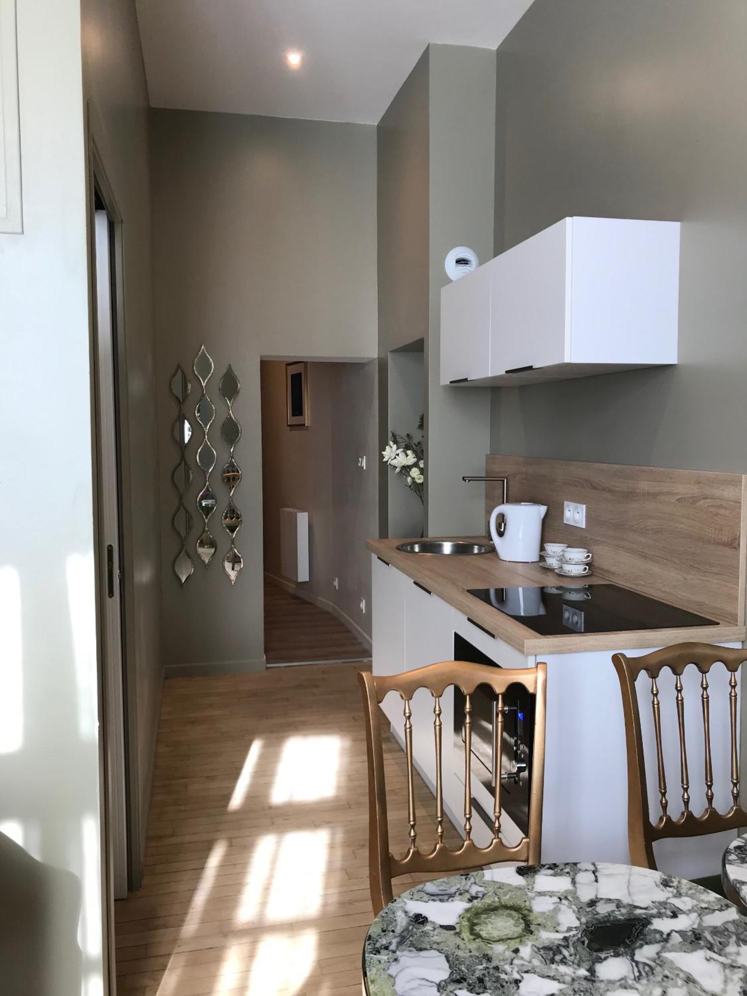 Perlépampille Apartment Dinan Bilik gambar